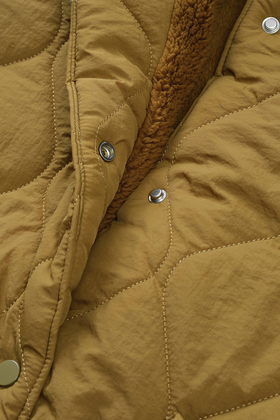 Flat collar quilting coat (フラットカラー キルティングコート)（BROWN)