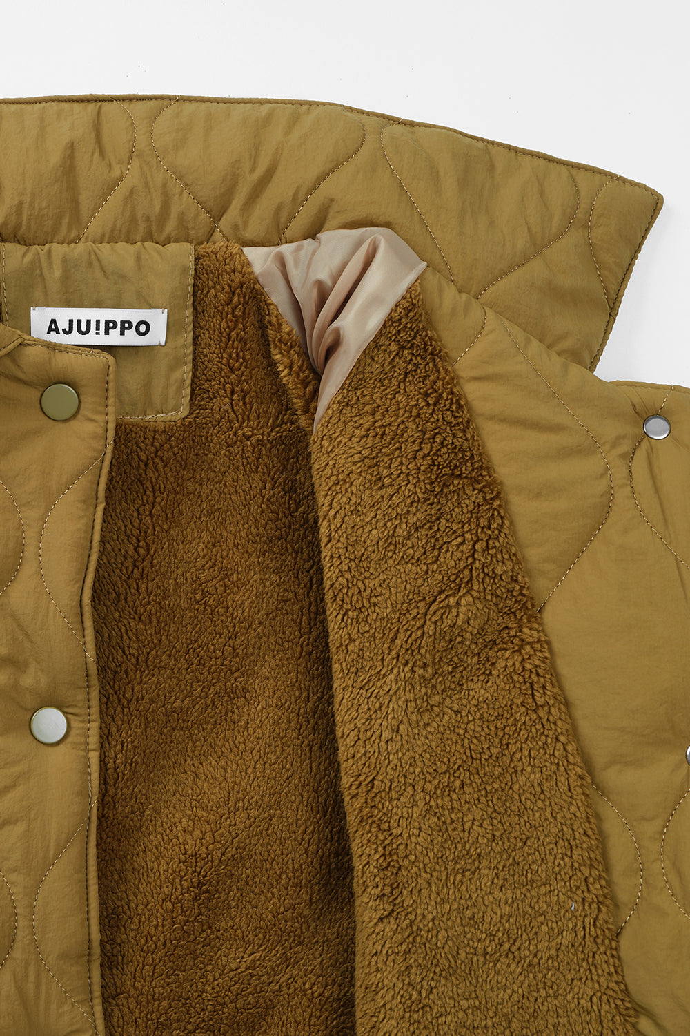 Flat collar quilting coat (フラットカラー キルティングコート)（BROWN)